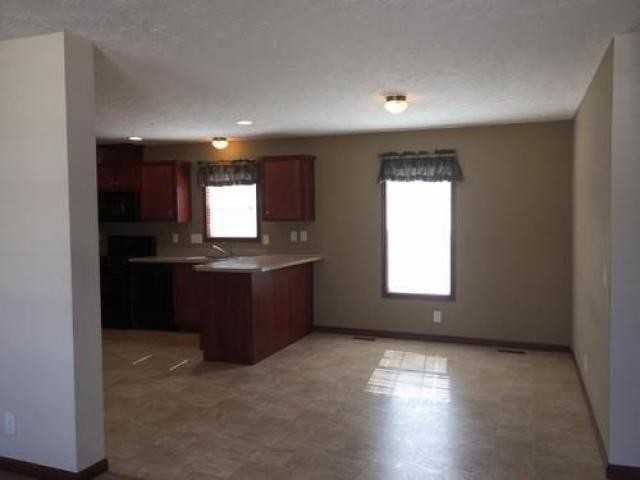 491 Harrison Dr - Photo 2 of 6