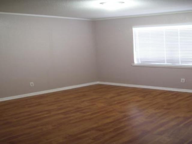 3018 Shell Rd - Photo 2 of 6