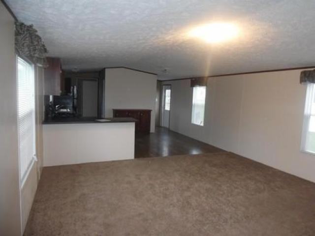 244 Roosevelt Dr - Photo 2 of 6