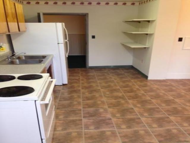 20 Main St - Photo 2 of 6