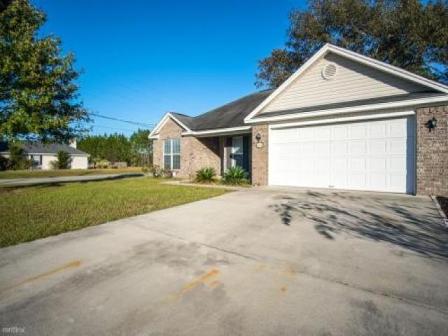 460 Creekside Cir - Photo 3 of 6