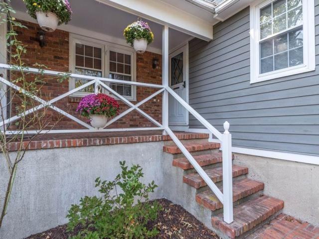 1650 Faust Ave - Photo 2 of 9