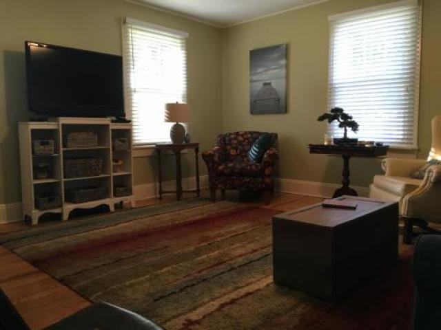 25 Maple St - Photo 2 of 6