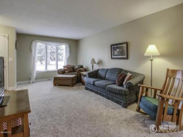 1625 Harding St - Photo 2 of 6