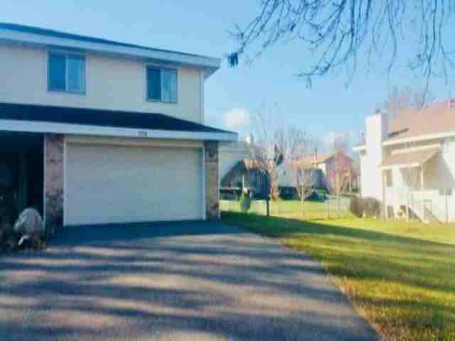 1074 Regency Dr