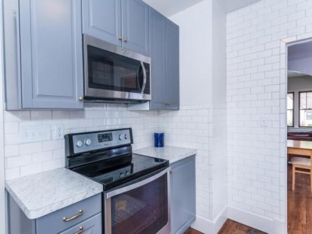 863 5th Ave SE - Photo 3 of 6