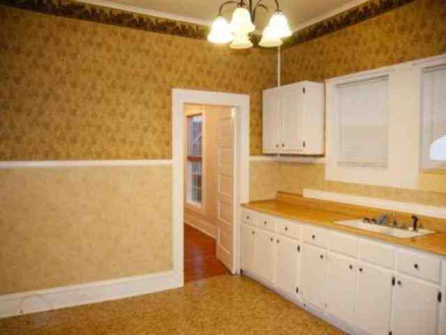 1109 E Waldron St - Photo 2 of 6