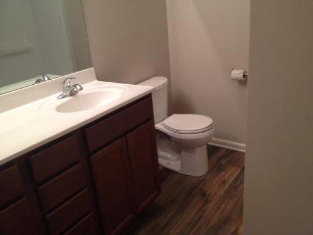 1401 Diuguid Dr - Photo 3 of 6