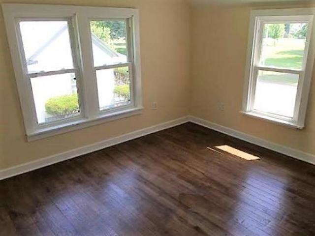 1001 N Walnut St - Photo 3 of 6