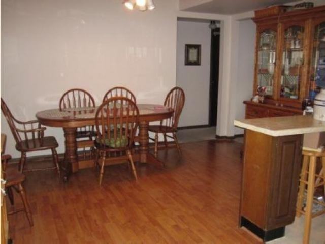 10206 N Spring Ln - Photo 3 of 6