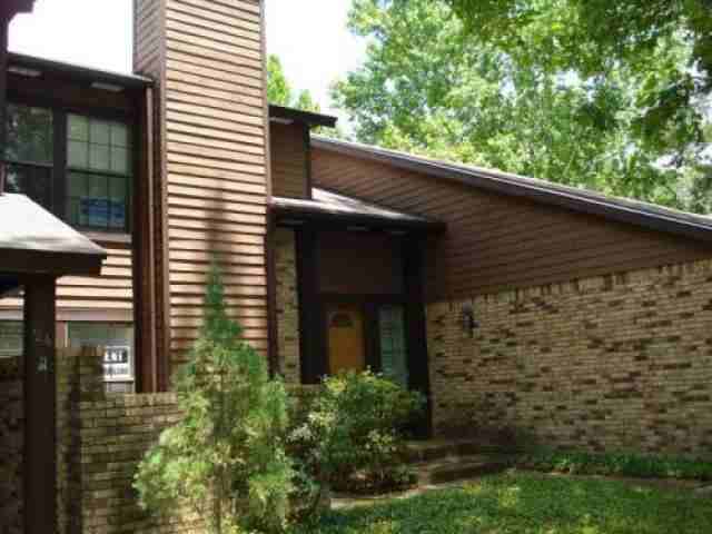 25 Shore Dr - Photo 2 of 6