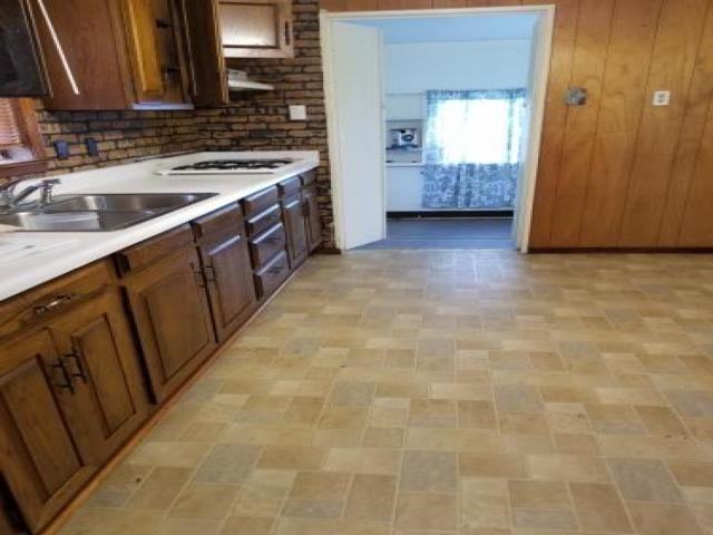 120 14th St - Photo 3 of 9
