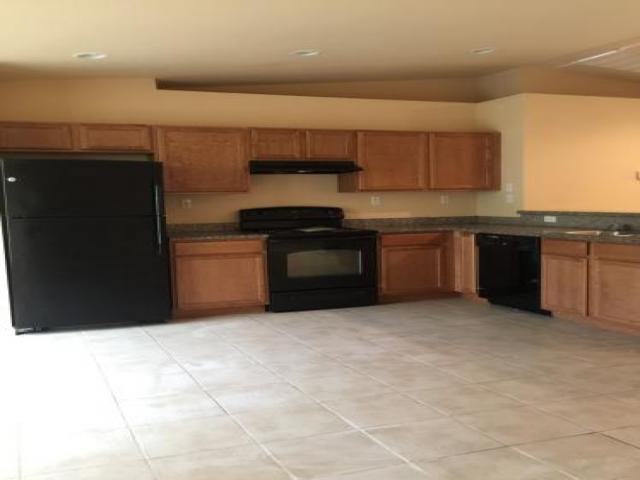 6274 W Benton St - Photo 2 of 6