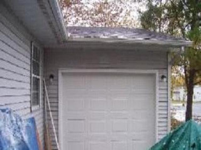1105 E Boulevard St - Photo 2 of 6