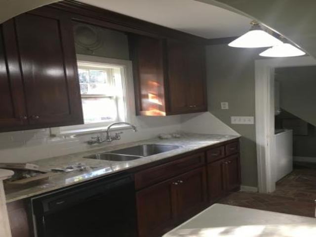 421 W Hill St - Photo 3 of 6