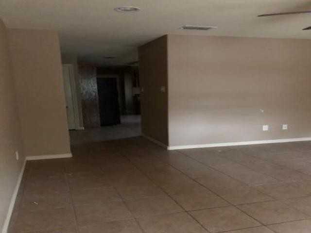 119 Florida St - Photo 3 of 6