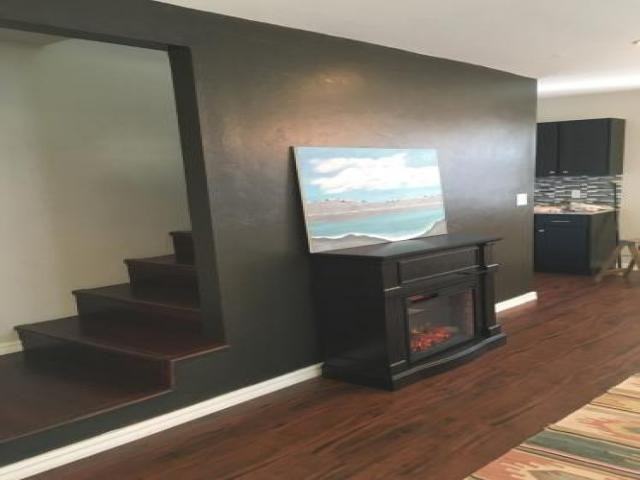 1120 NW 44th St - Photo 2 of 6