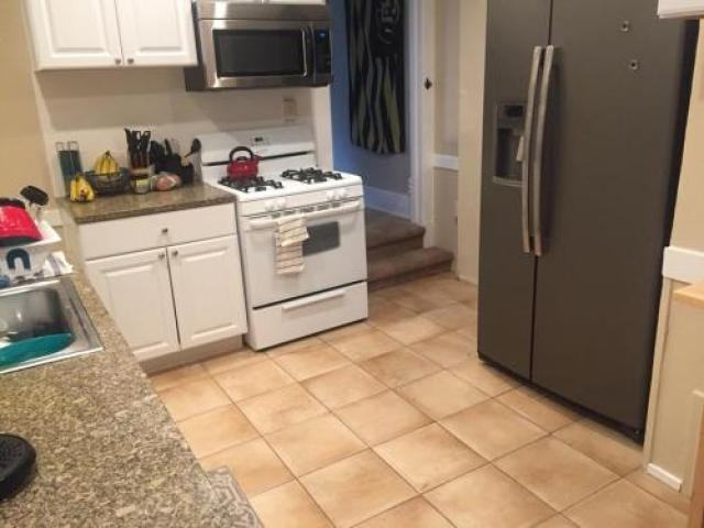 962 Pleasant St - Photo 2 of 4