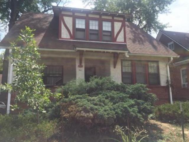 962 Pleasant St - Photo 3 of 4