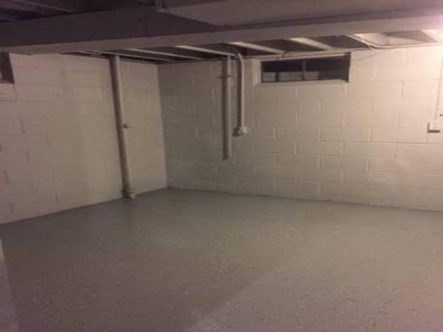 1109 69th St - Photo 3 of 6