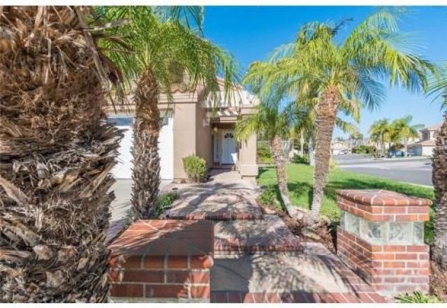 405 S Hibiscus Way - Photo 2 of 6