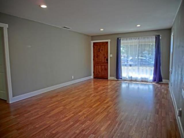 140 Ferrari Ave - Photo 3 of 3