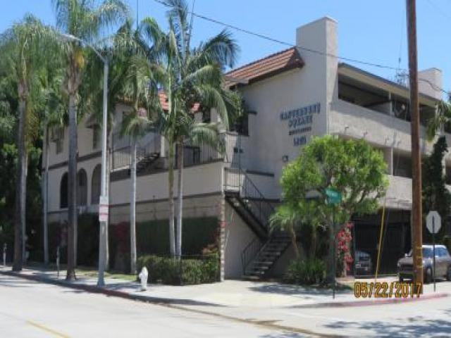 1205 N Ross St - Photo 2 of 6