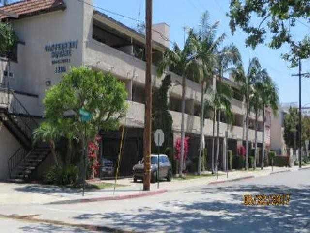 1205 N Ross St - Photo 3 of 6