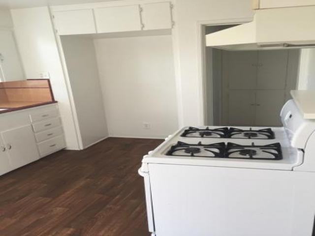 125 Ellis Pl - Photo 2 of 6