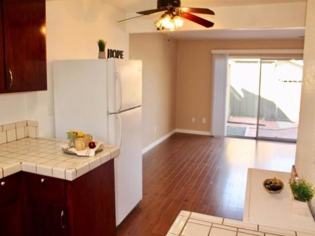 1323 Lincoln Ave - Photo 2 of 3