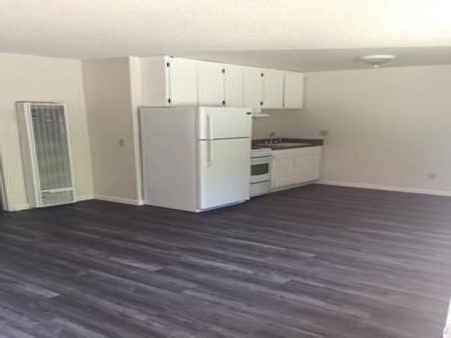 1108 Spring St - Photo 3 of 3