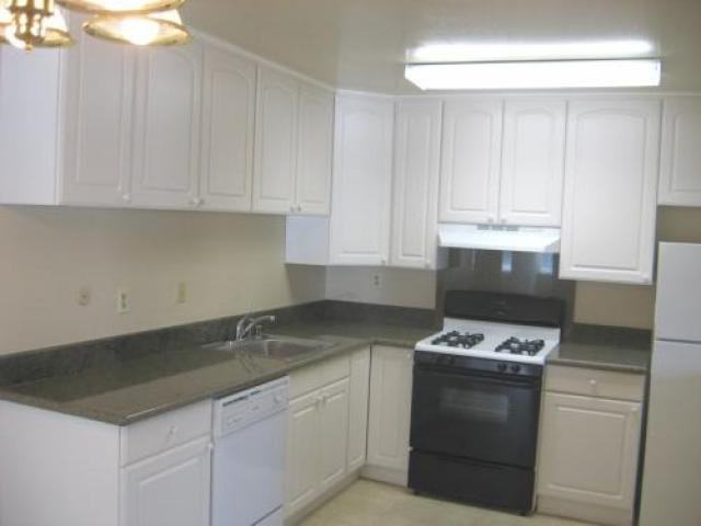 10227 Beardon Dr - Photo 2 of 4