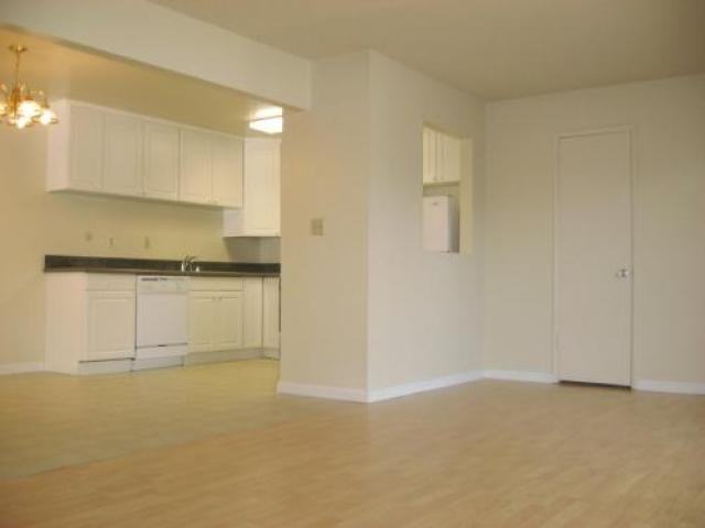 10227 Beardon Dr - Photo 3 of 4