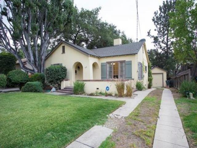 516 Douglas St - Photo 2 of 3