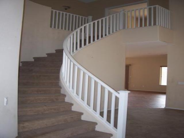 7128 W Pioneer St - Photo 3 of 9