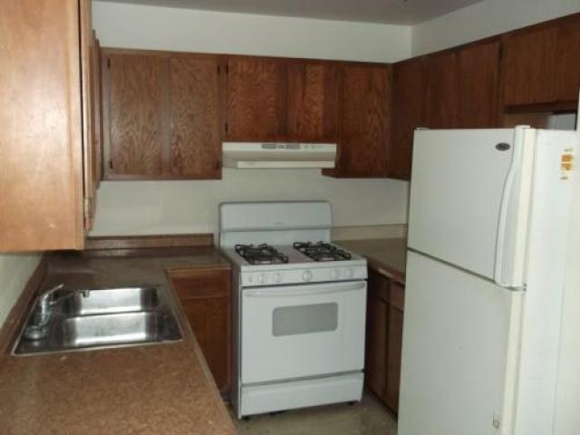 1932 West Dr - Photo 2 of 2