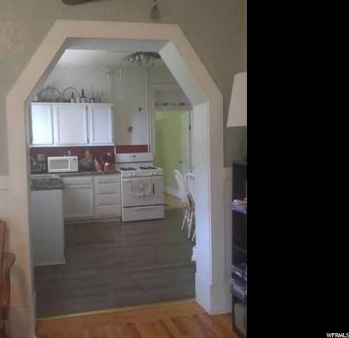 309 N 400 W St - Photo 3 of 13