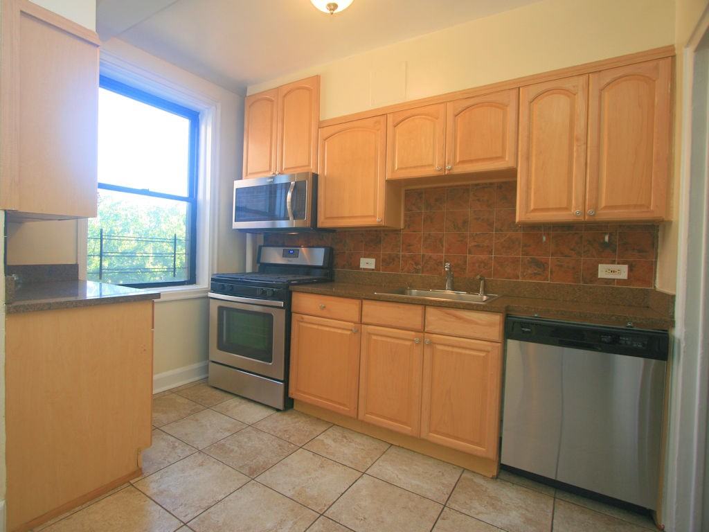 416 Larchmont Acres West, Larchmont, NY 10538 2 Bedroom Apartment for