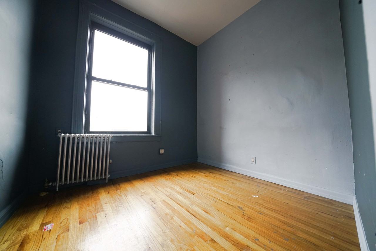 1455 Broadway #4b - Photo 3 of 6