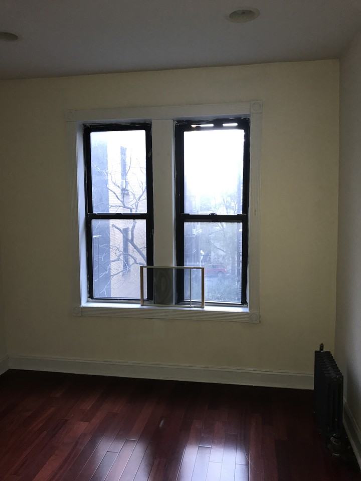 Fort Washington Ave & W 171st St #3e