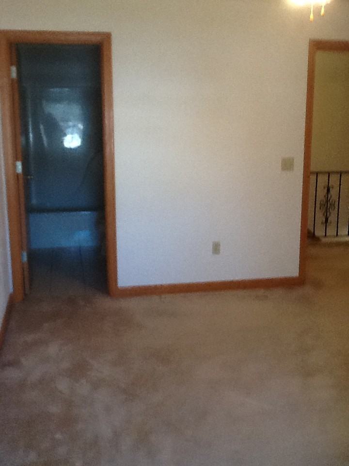 829 Lowell Avenue - Photo 5 of 8