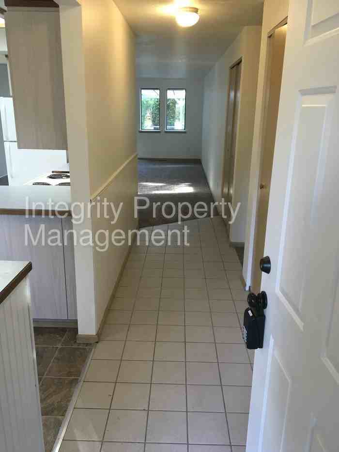 7318 20th Ave E - Photo 2 of 11