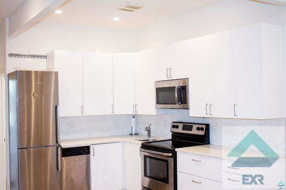 215 North Henry Street