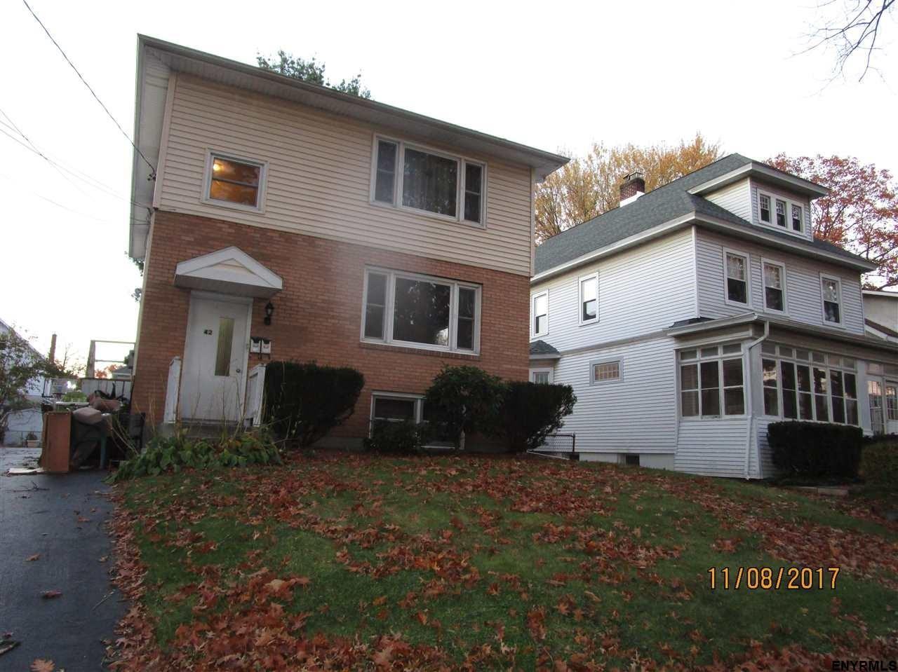 42 Terrace Ave - Photo 2 of 14