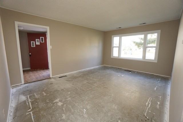 1144 Chippewa Cir - Photo 2 of 17