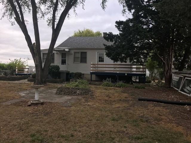 88 Lake Ln - Photo 2 of 15