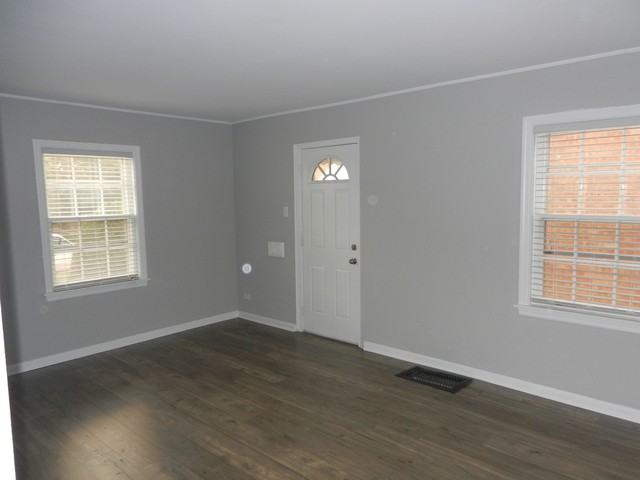11043 S Ave M - Photo 2 of 13