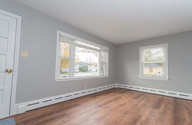 124 Ash St - Photo 2 of 11