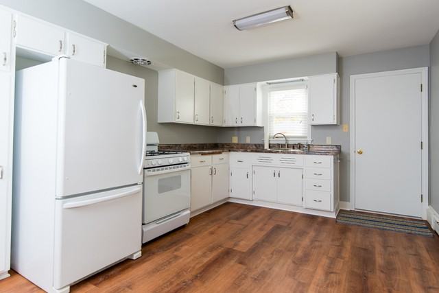 124 Ash St - Photo 3 of 11