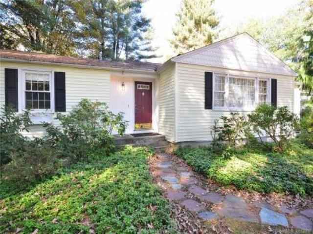 1 Farmstead Ln - Photo 2 of 6